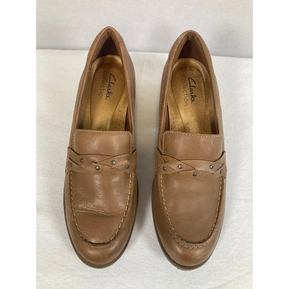 Classic Preppy Clarks Collection Womens‎ 6.5 Tan Leather Braided Studded Loafers